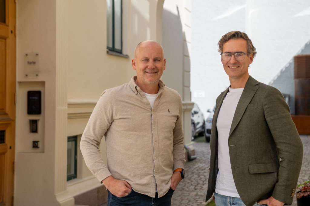 Stian Emil Prestegård, Forte, og Morten Krogh-Moe, TellusR, utenfor Fortes kontor